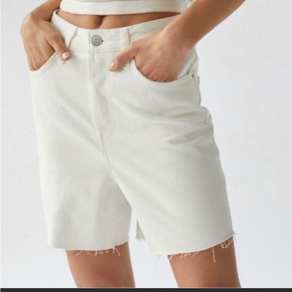 BDG High-Rise Raw Hem Denim Shorts in Off-White